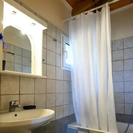 σπίτι με τζάκι & θέα 別荘 Mesinón